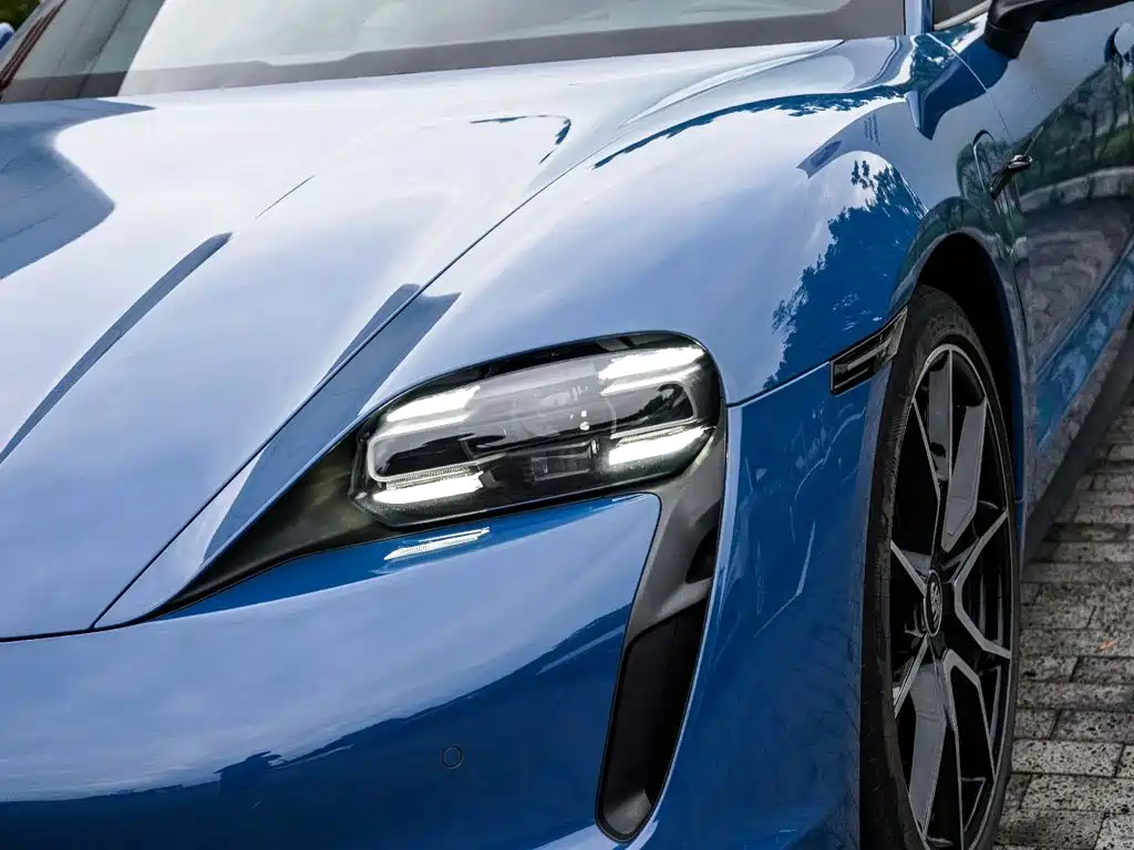 Porsche Taycan — миниатюра 12