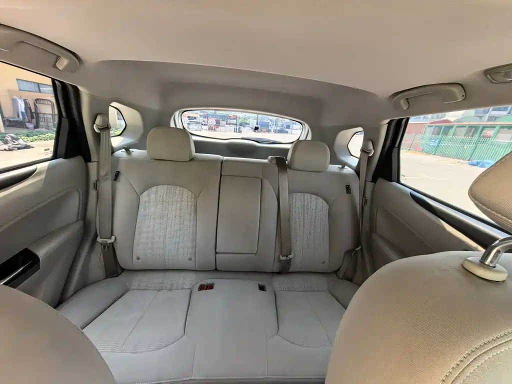 Venucia T70 2.0L CVT Wise Fun Edition, фото 9