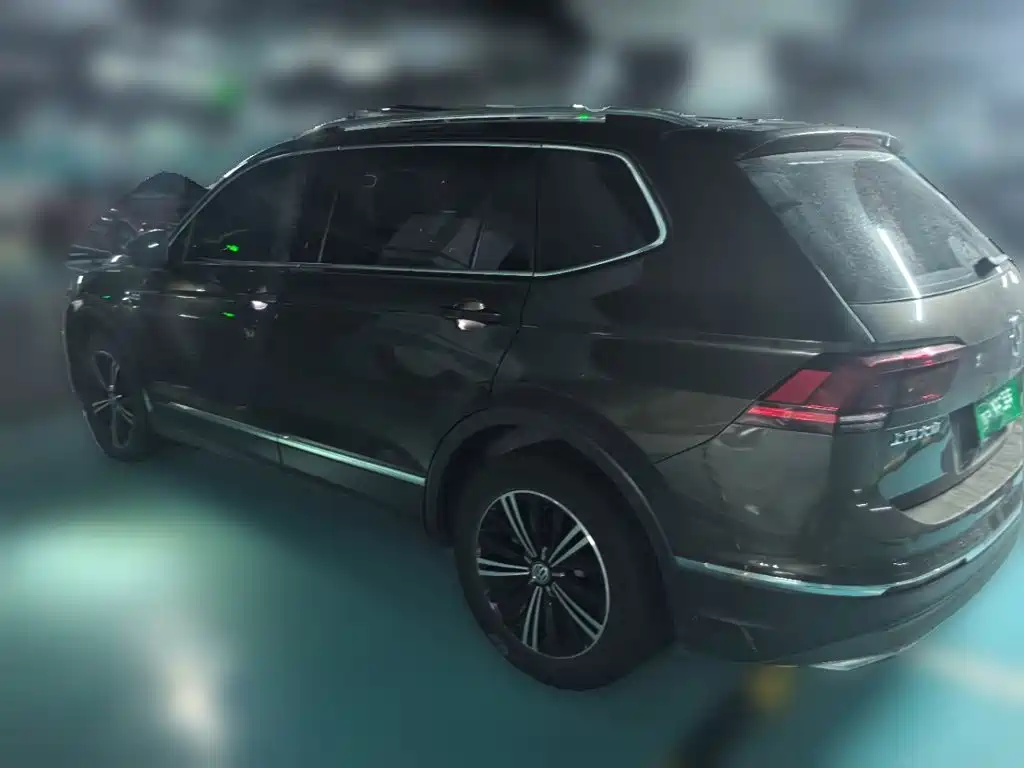 Volkswagen Tiguan L — миниатюра 25