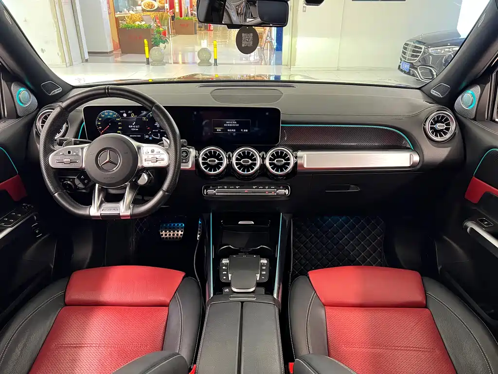 MERCEDES-BENZ GLB AMG