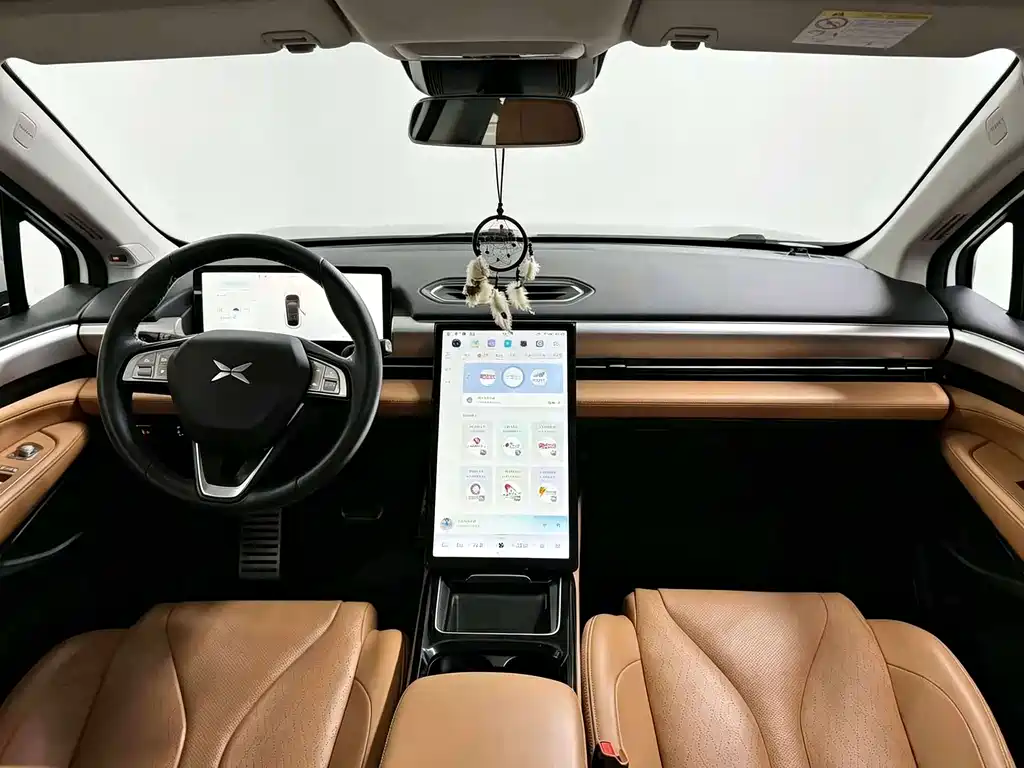 XPeng P5 — миниатюра 5