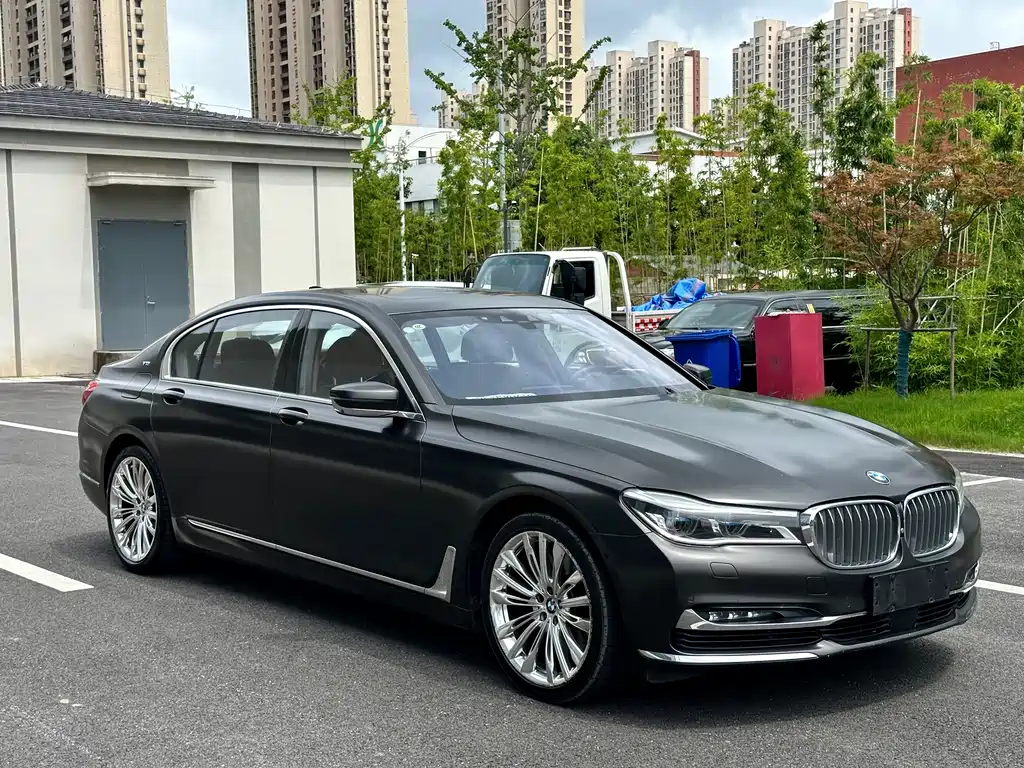 BMW 7 Series 7 2017 M760Li xDrive