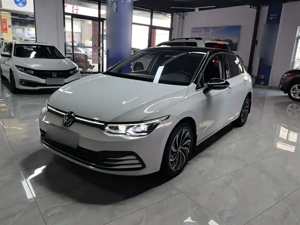 Volkswagen Golf 2023