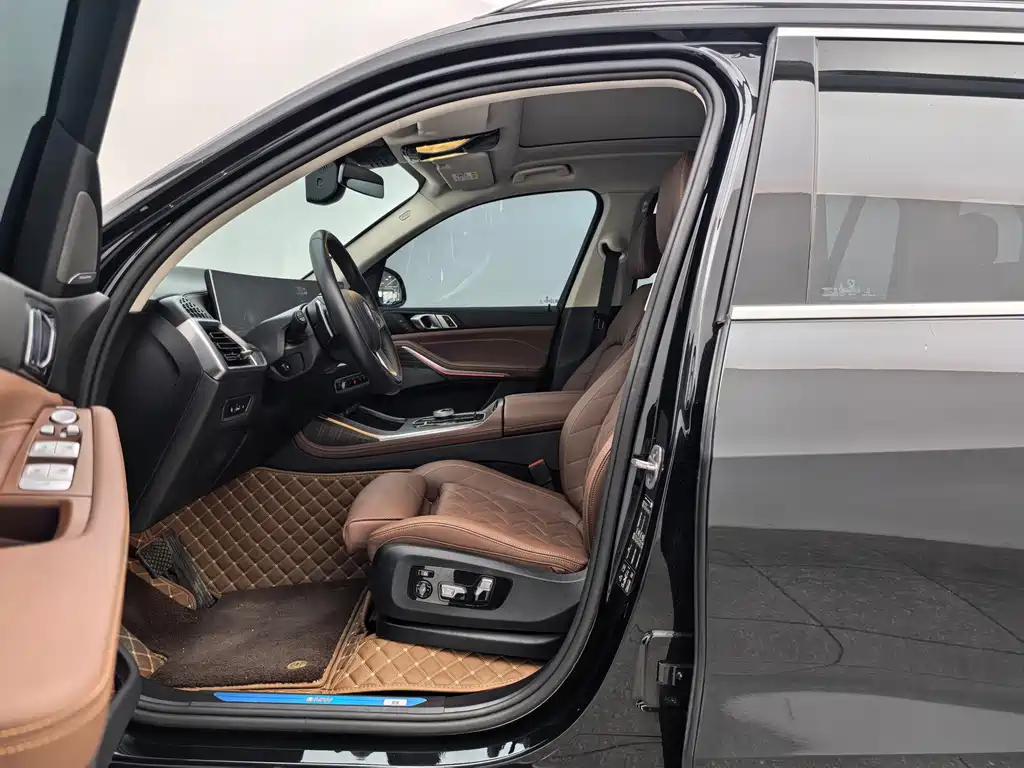 BMW X7 — миниатюра 8