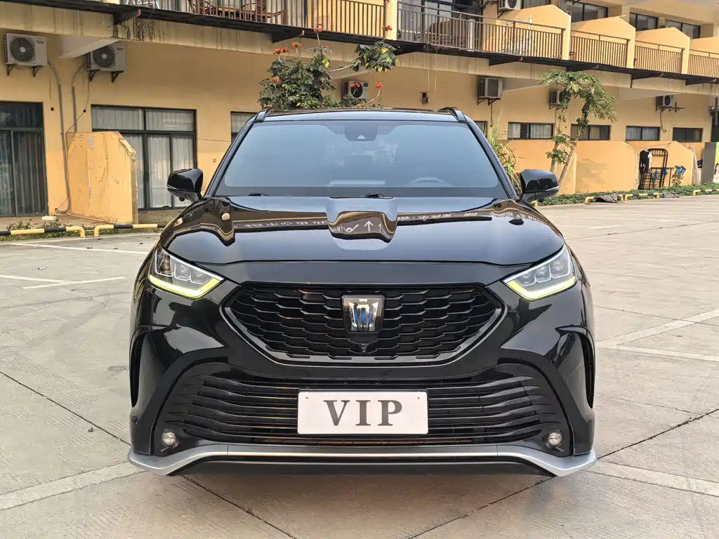 Toyota Crown Kluger — миниатюра 2