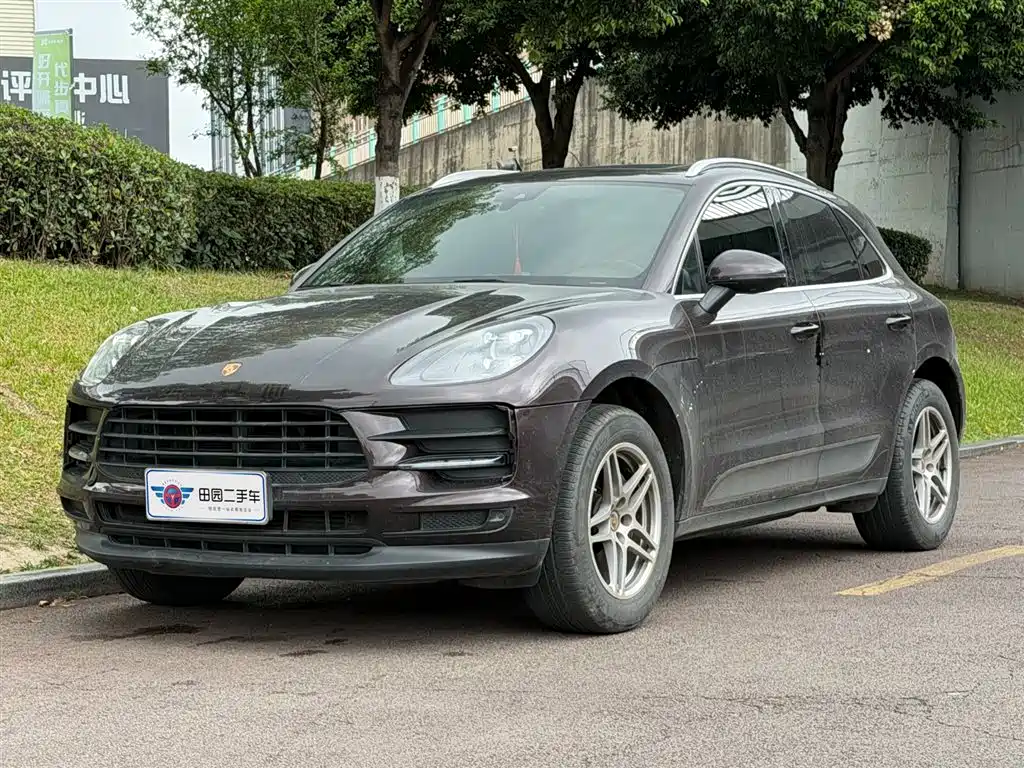 Porsche Macan 2021
