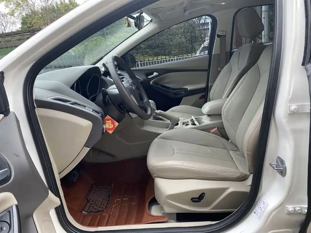 Ford Focus — миниатюра 8