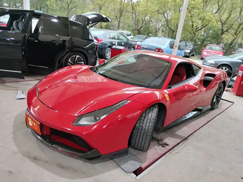 Ferrari 488 2016