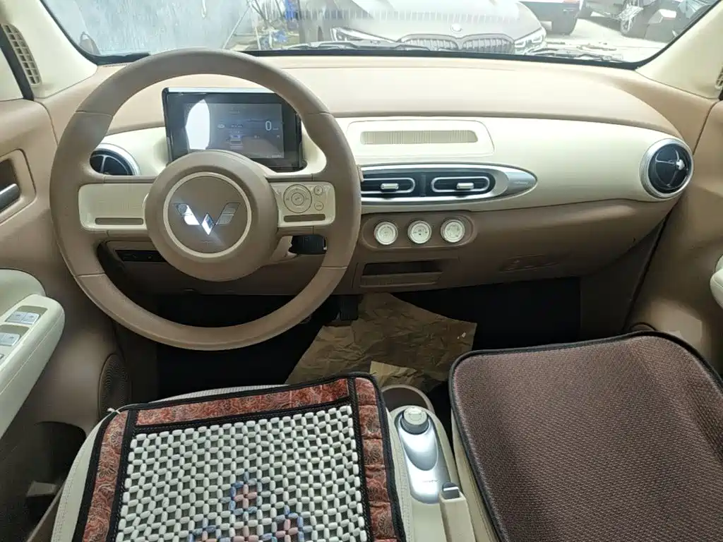 Wuling MINIEV — миниатюра 10