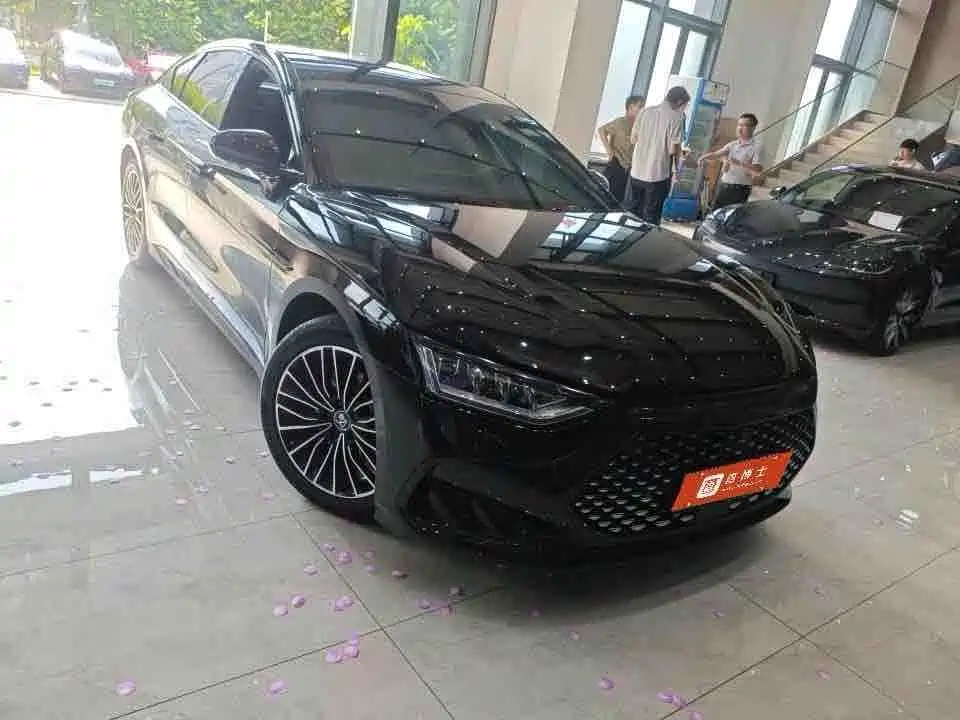 BYD Han — миниатюра 2