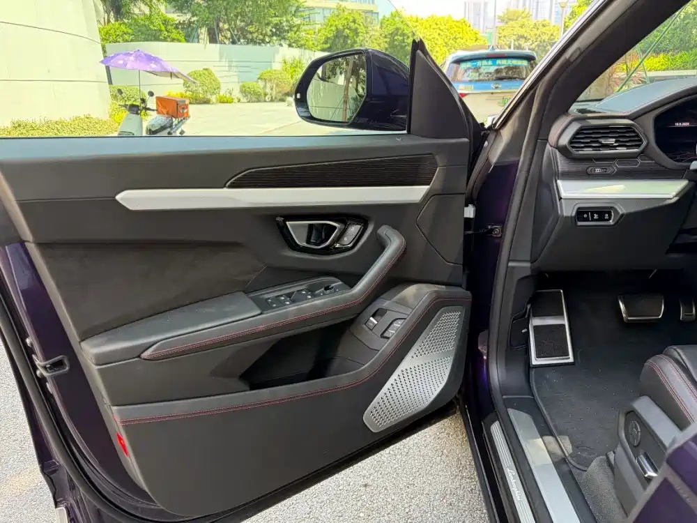 Lamborghini Urus — миниатюра 4