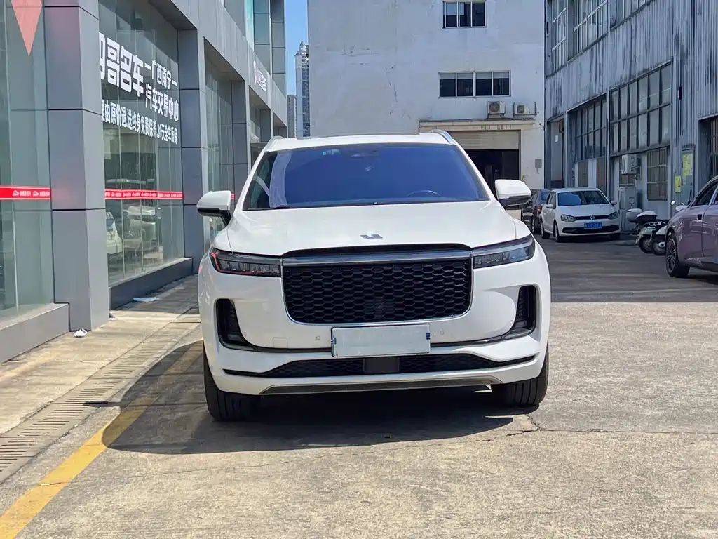 Li Auto Li ONE — миниатюра 2