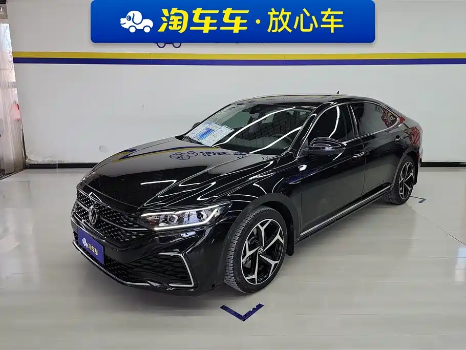 Volkswagen Passat 2023