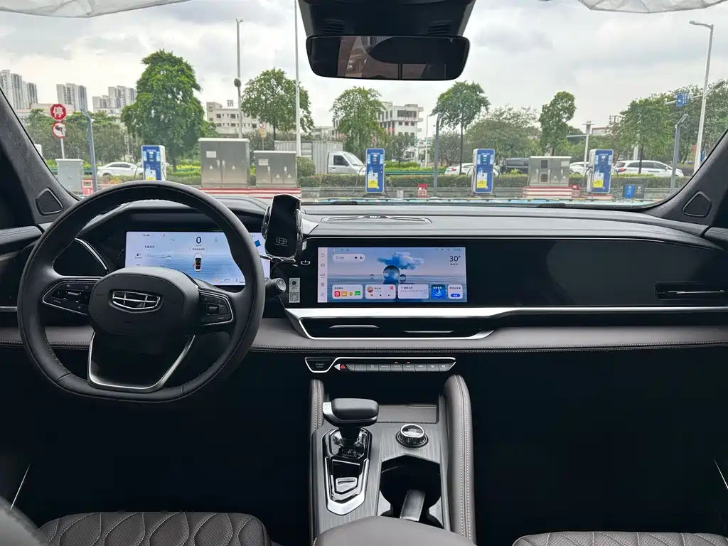 Geely Xingyue L — миниатюра 8