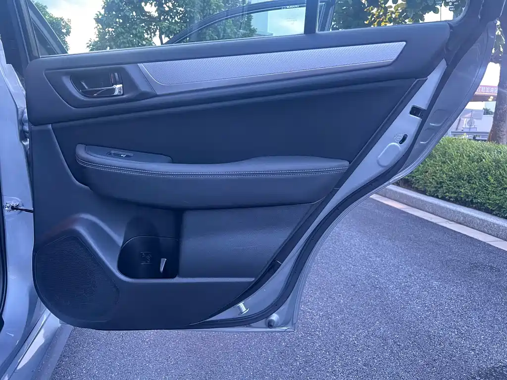 Subaru Legacy — миниатюра 37