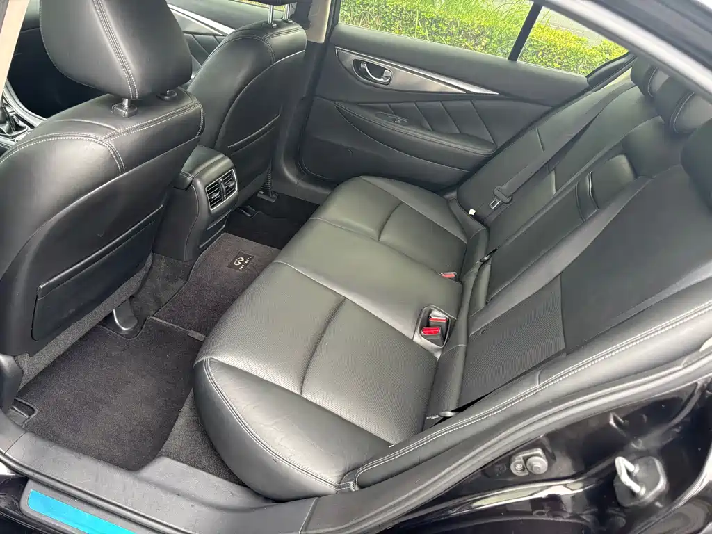 Infiniti Q50L — миниатюра 6