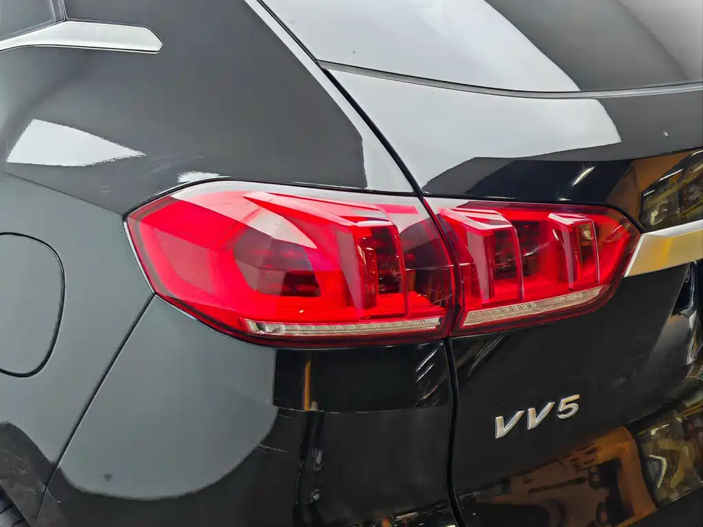 Wey Wey VV5 — миниатюра 7