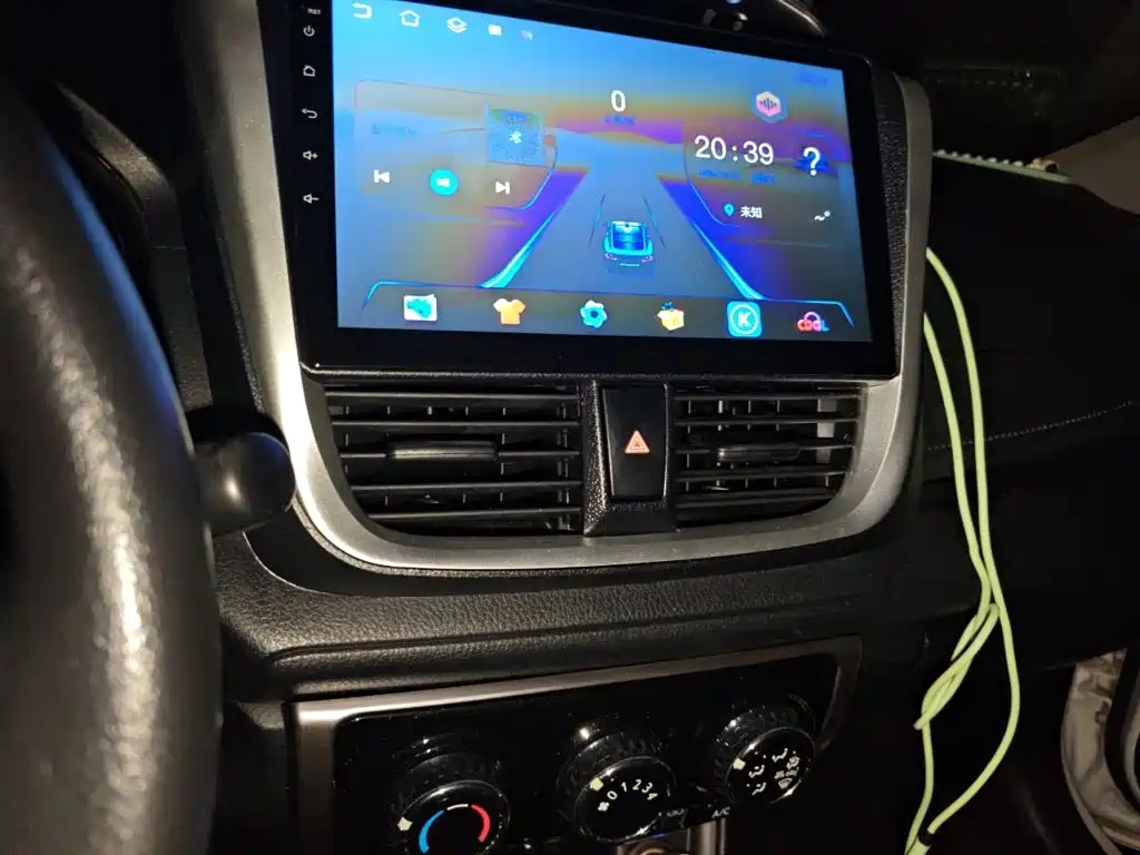 Toyota Yaris L — миниатюра 9