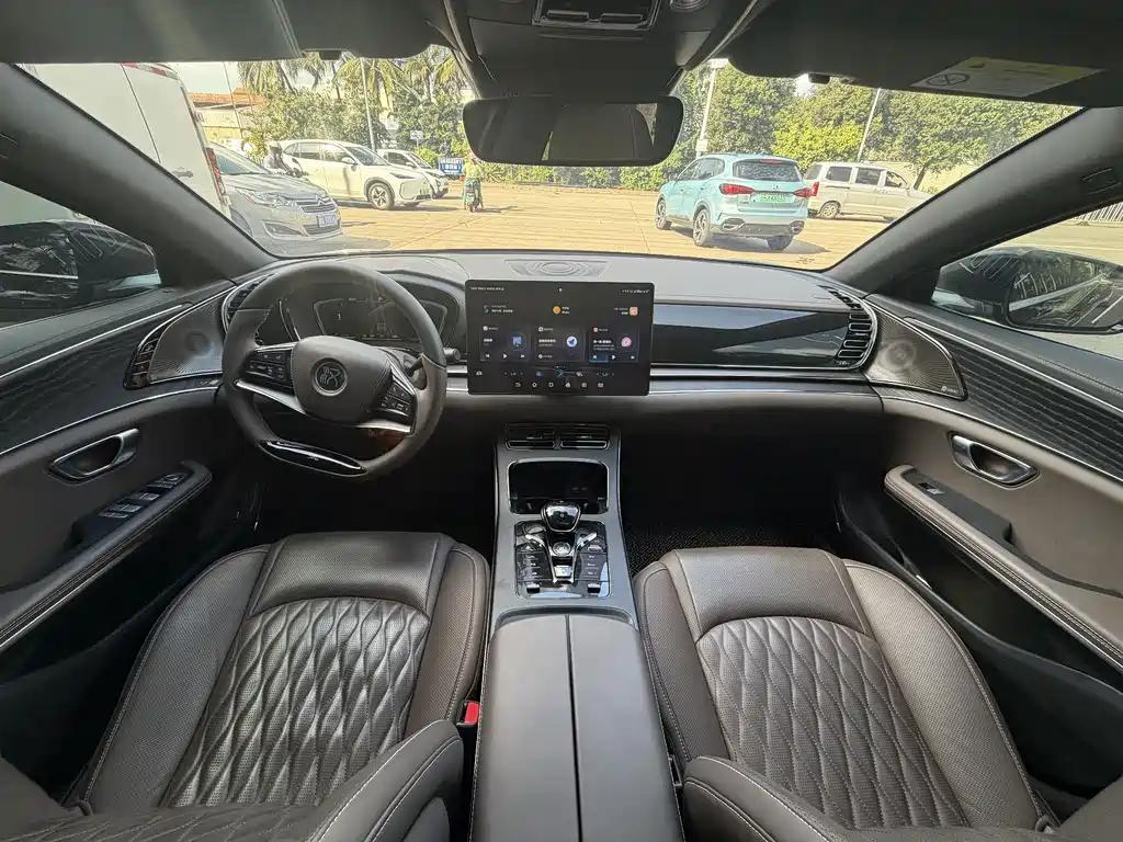 BYD Han — миниатюра 3