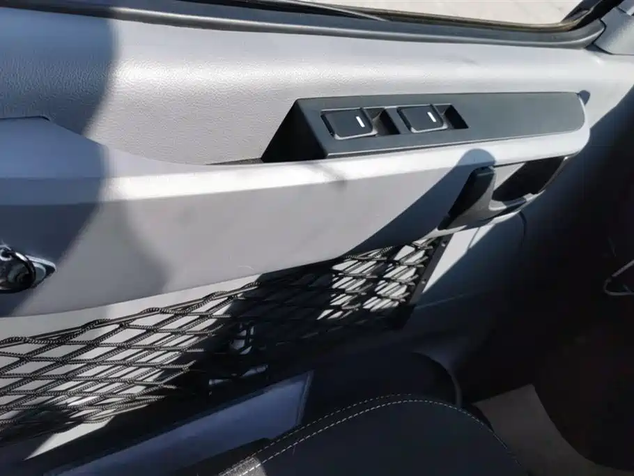 SAIC MAXUS XINTU V80