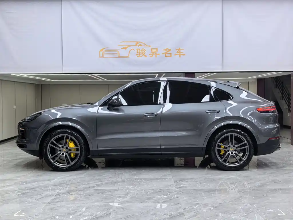 Porsche Cayenne — миниатюра 7