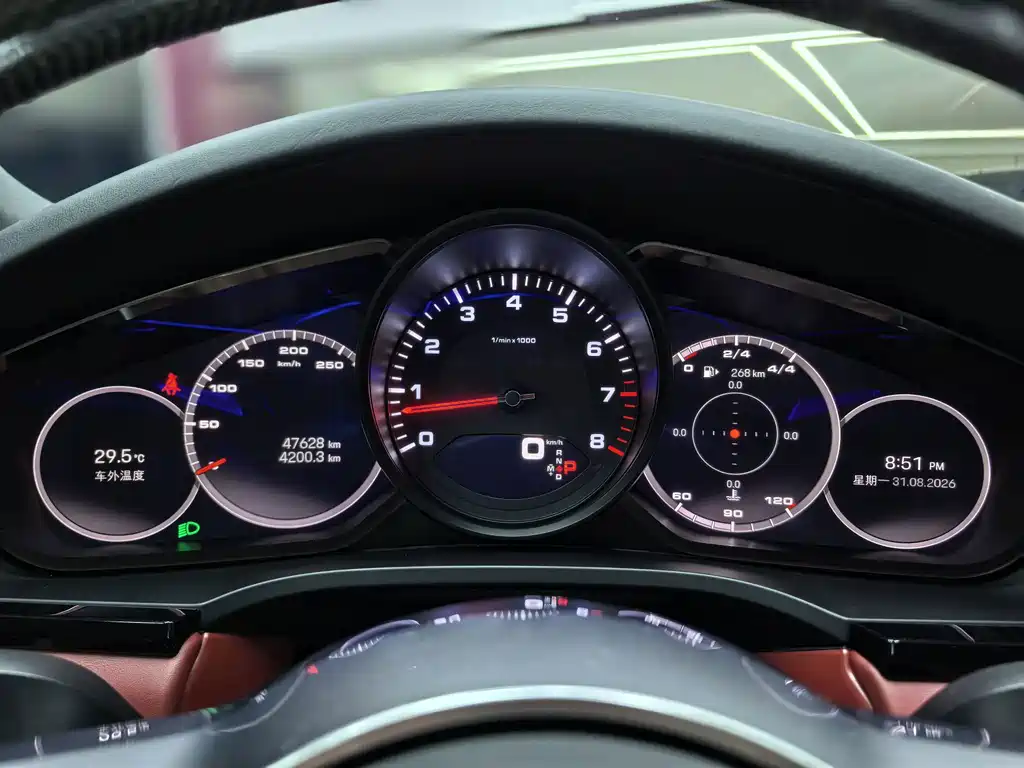Porsche Cayenne — миниатюра 16