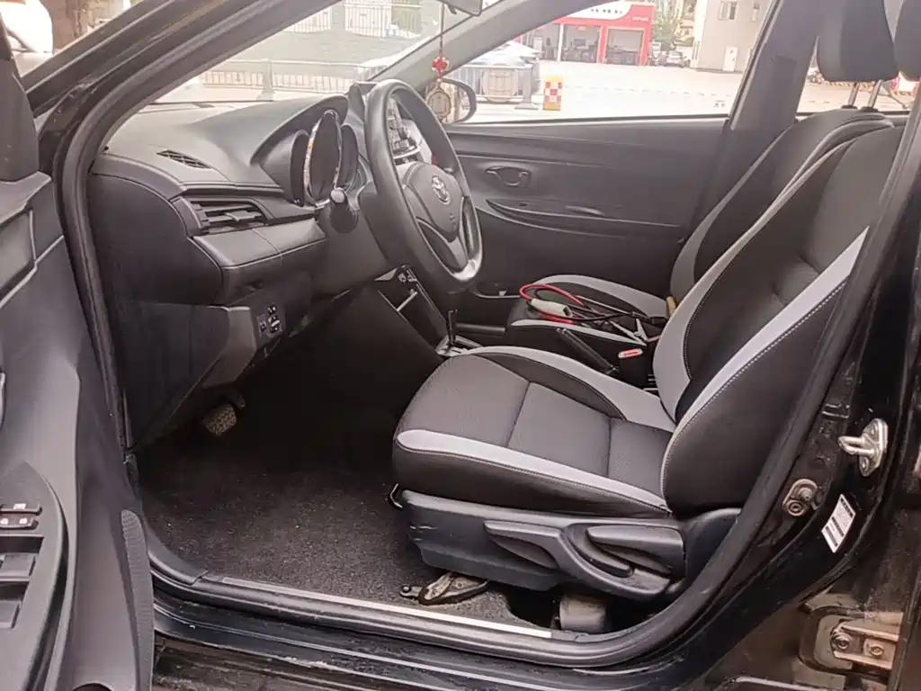 Toyota Yaris L — миниатюра 15