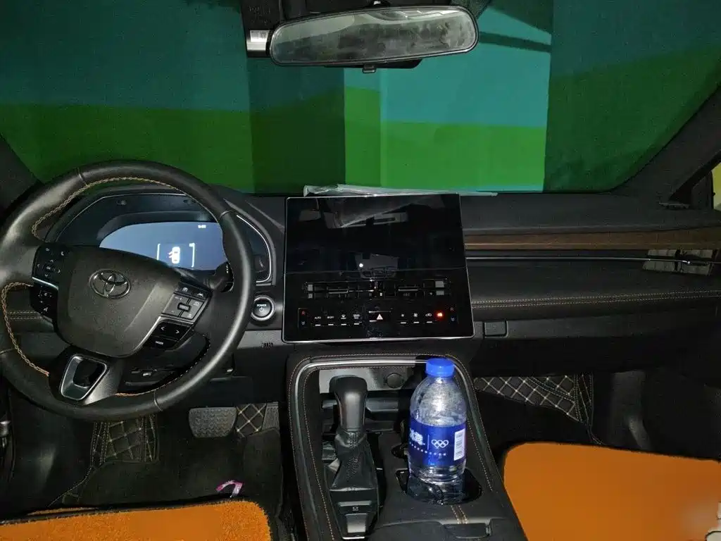 Toyota Avalon — миниатюра 13