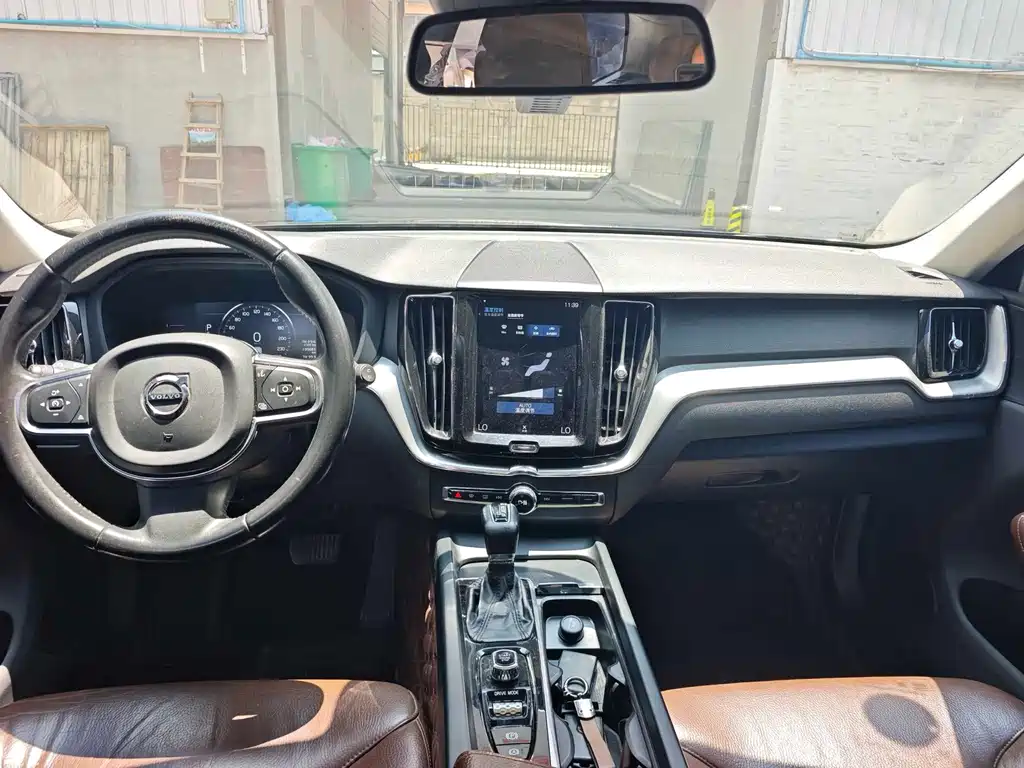 Volvo XC60 — миниатюра 4