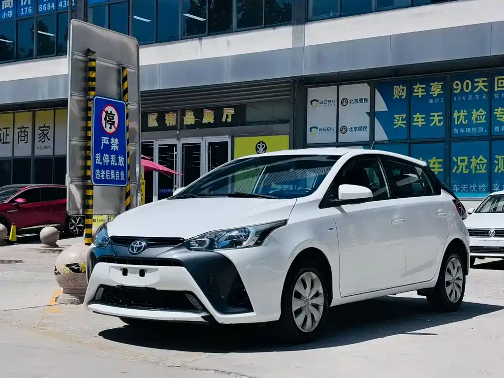Toyota Yaris L 2016