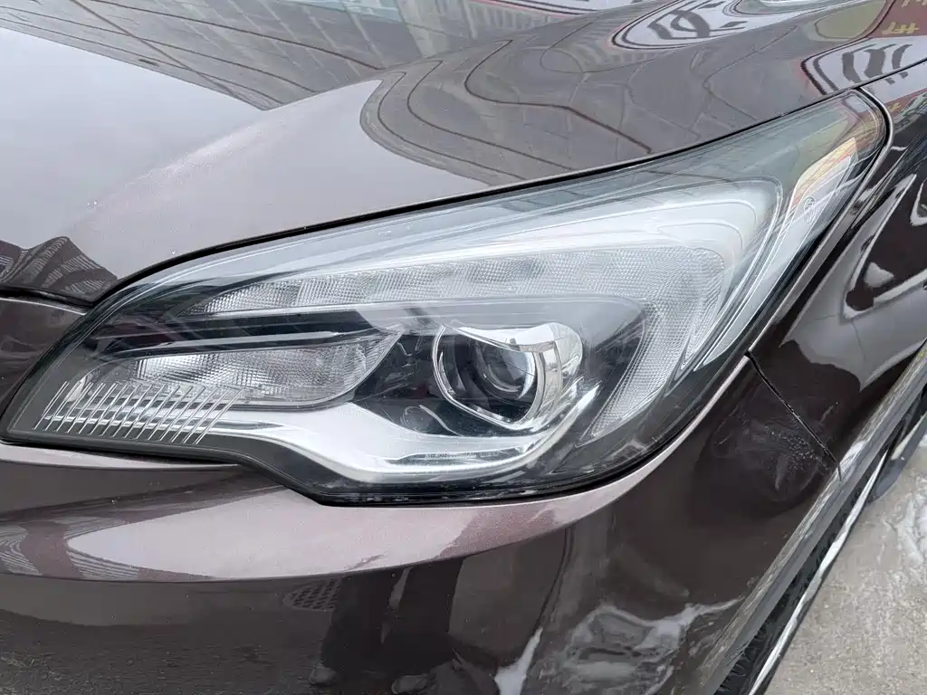 Buick Envision Plus - фото 7