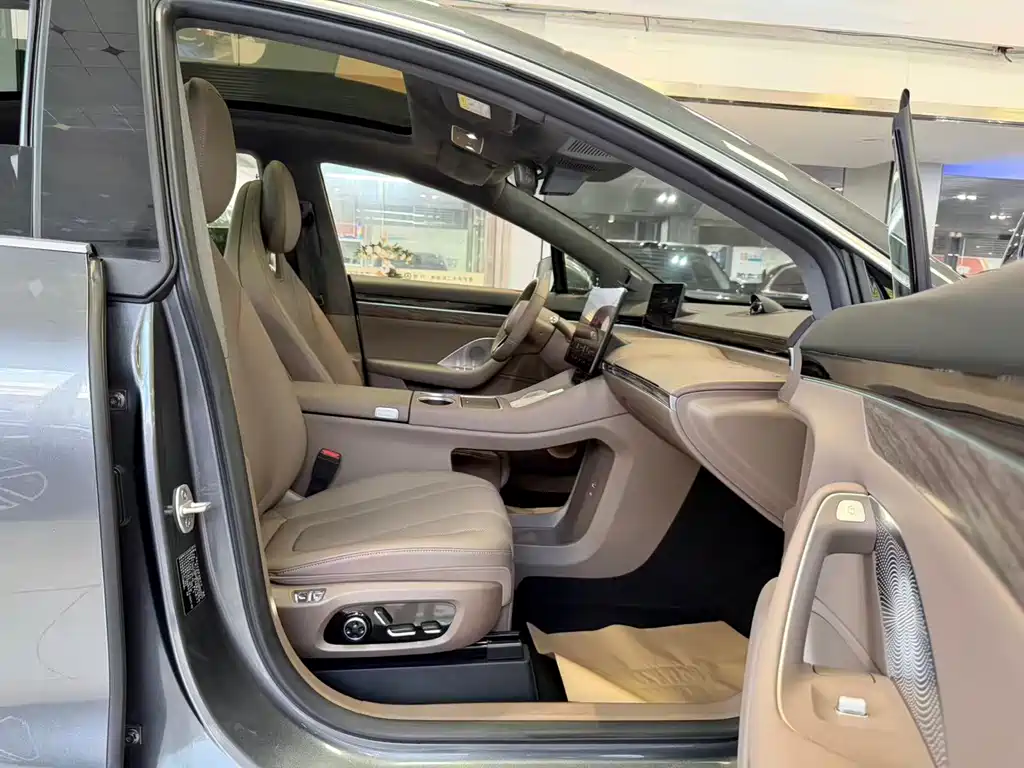 Luxeed R7 2025 251km Max