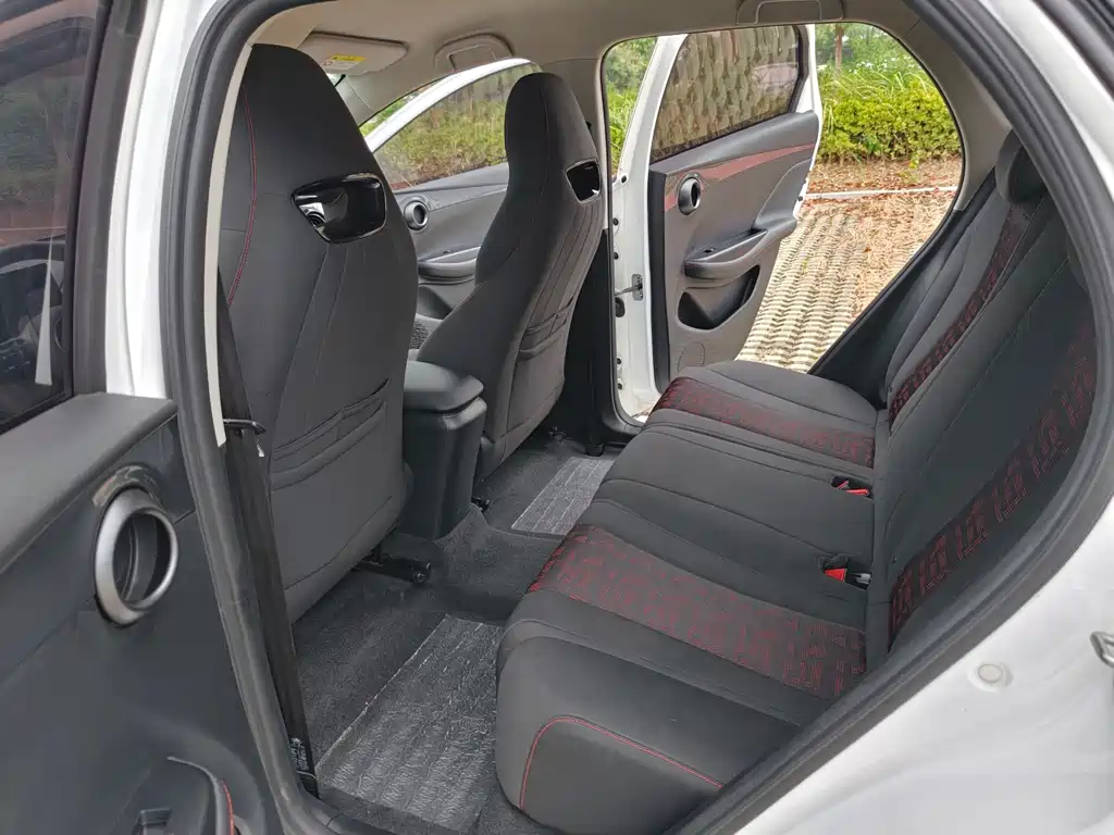 BYD e2 — миниатюра 11