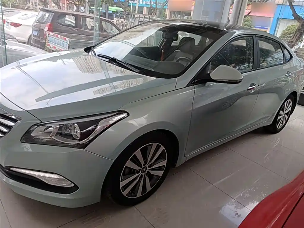 Hyundai Mistra 2015
