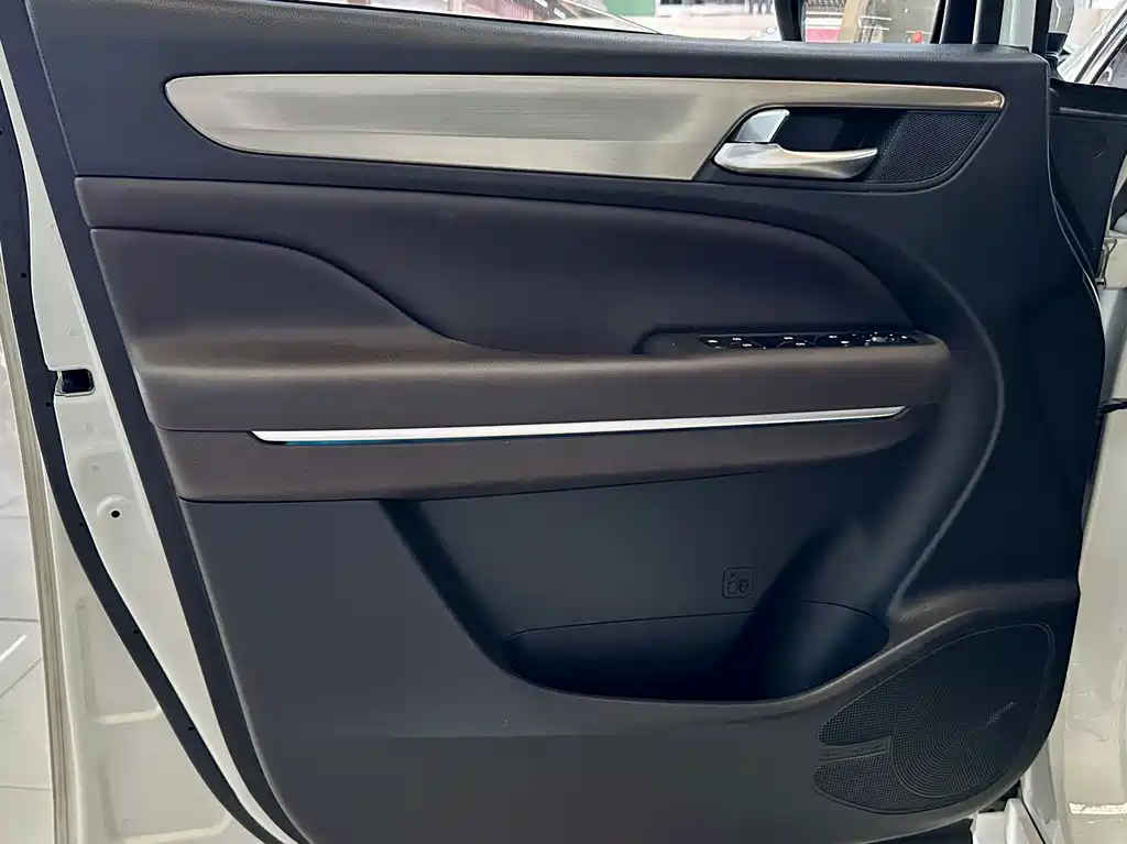 GAC Motor Trumpchi M6 — миниатюра 16