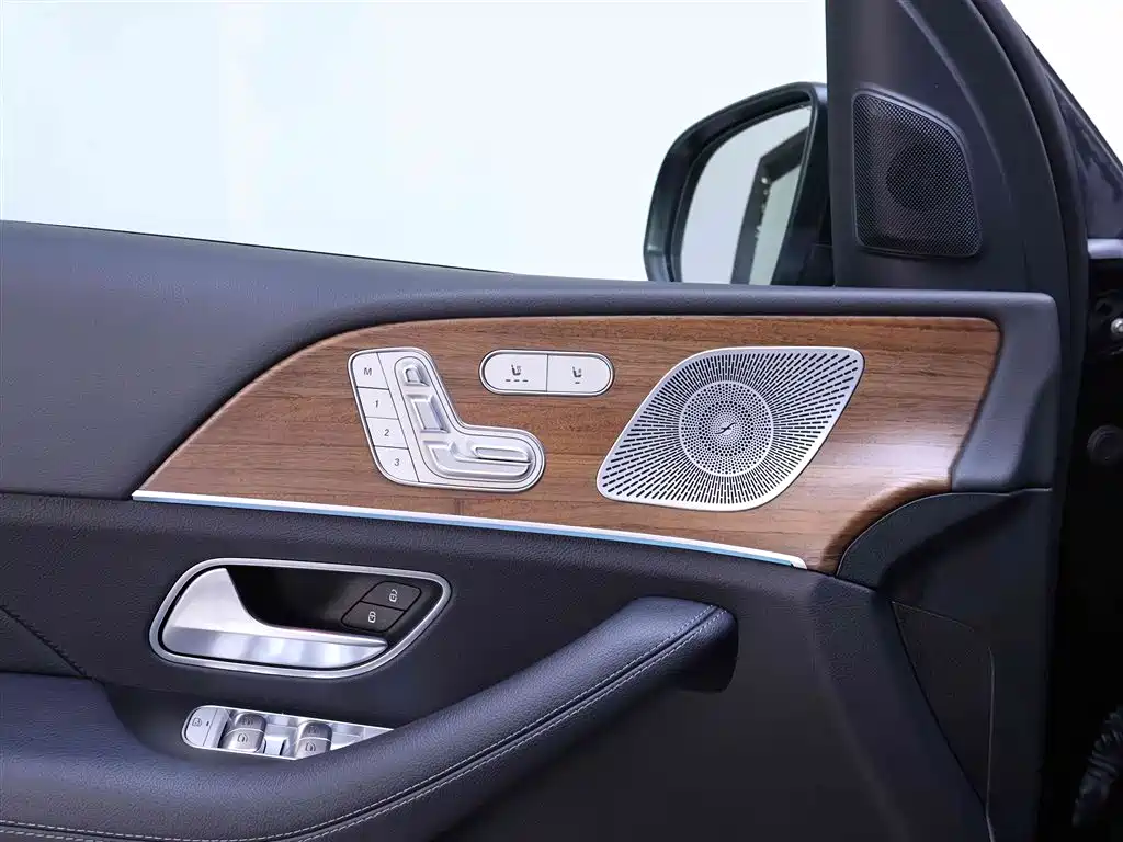 Mercedes-Benz GLE New Energy — миниатюра 17
