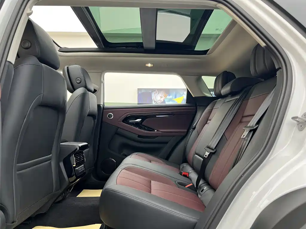 Land Rover Range Rover Evoque 2026 L SE