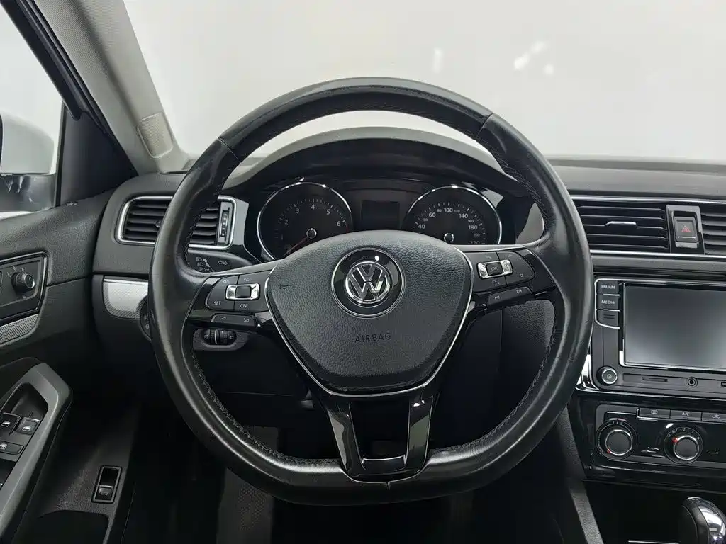 Volkswagen Sagitar — миниатюра 11