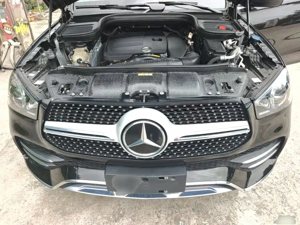 Mercedes-Benz GLE (Import) — миниатюра 20