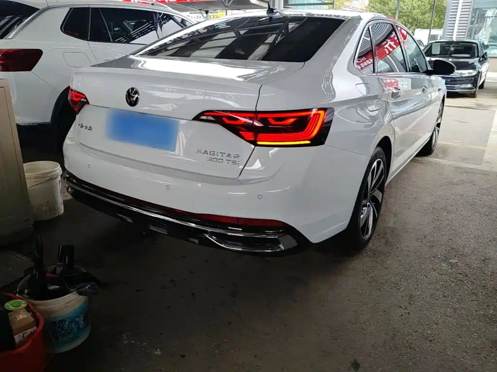 Volkswagen Sagitar — миниатюра 7