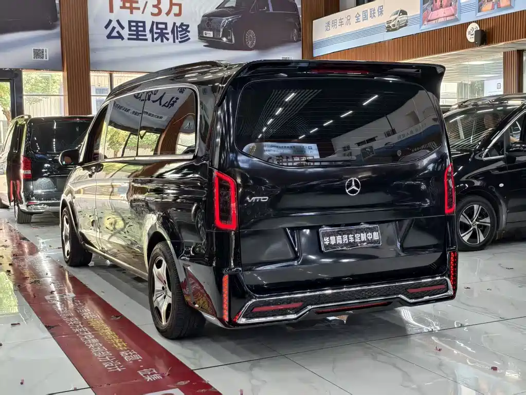Mercedes-Benz Vito 2024 2.0T Elite 7 мест
