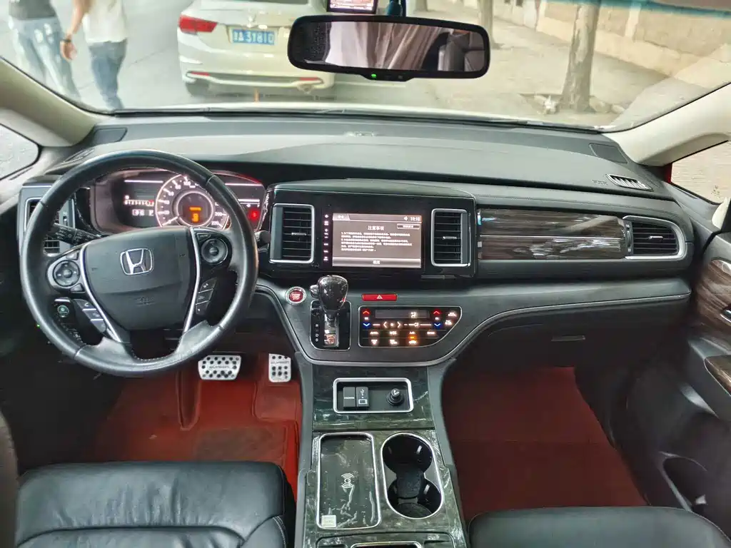 Honda Elysion — миниатюра 9