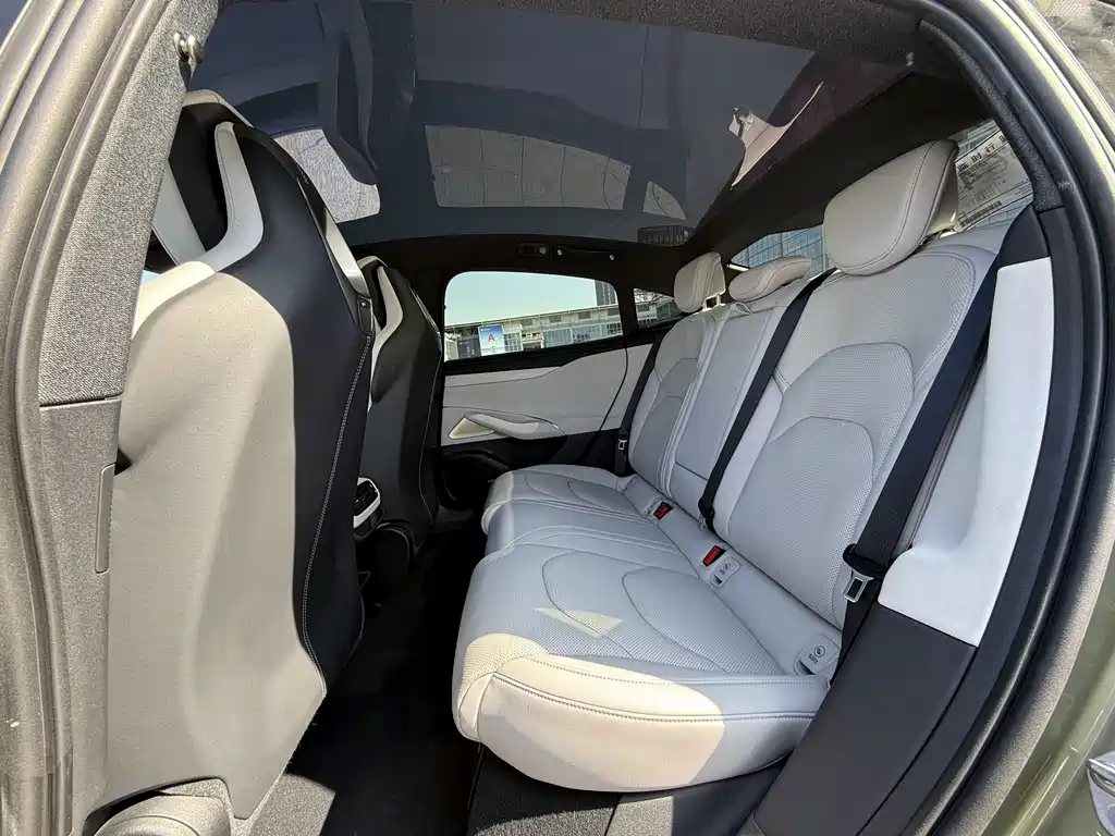 XIAOMI CAR XIAOMI SU7