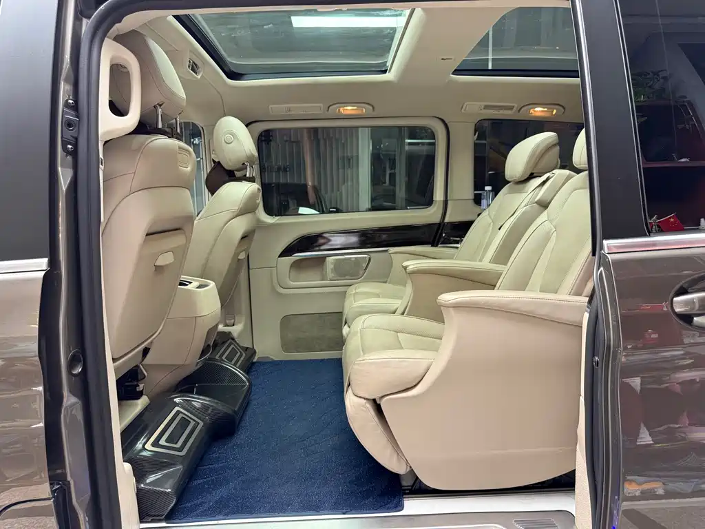 MERCEDES-BENZ V CLASS