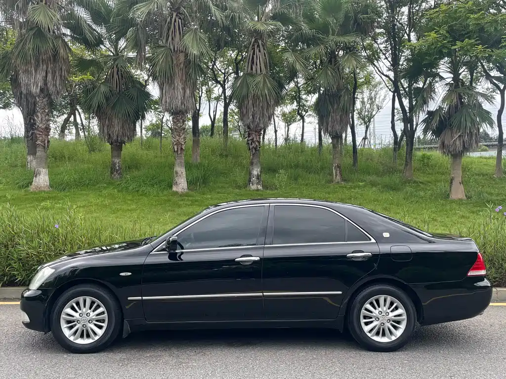 Toyota Crown 2005 2.5L Royal