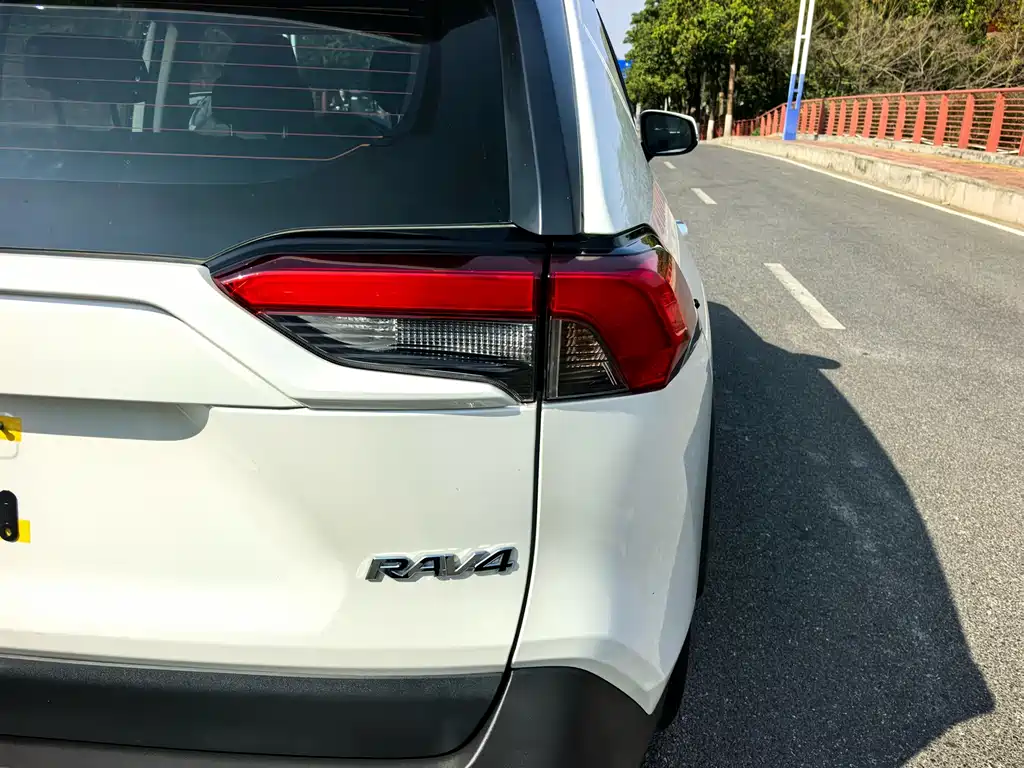 TOYOTA RAV4 RONGFANG