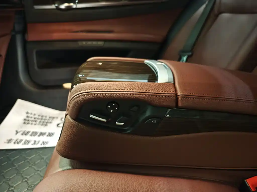 BMW 7 Series — фотографии объявления, Фото 19