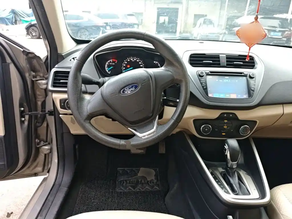 Ford Escort — миниатюра 11