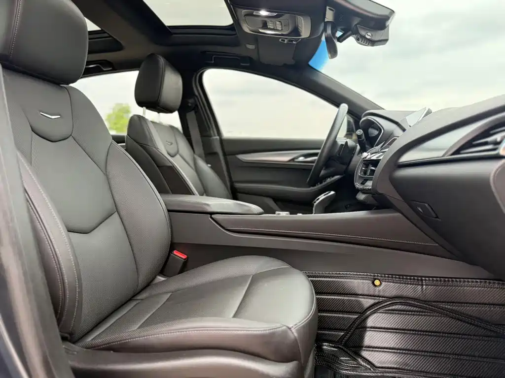 Cadillac CT5 — миниатюра 14