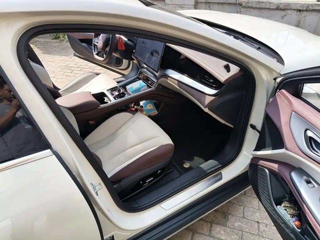 BYD Seal 07 DM-i — миниатюра 19
